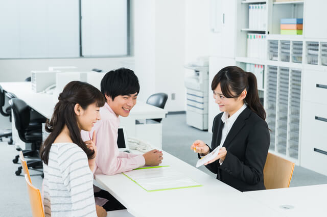 FPの無料相談はなぜ無料?勧誘される?【有料相談との違いも解説】のサムネイル画像